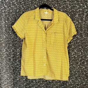 Goodthreads short sleeve, lightweight and super cute pineapple top.